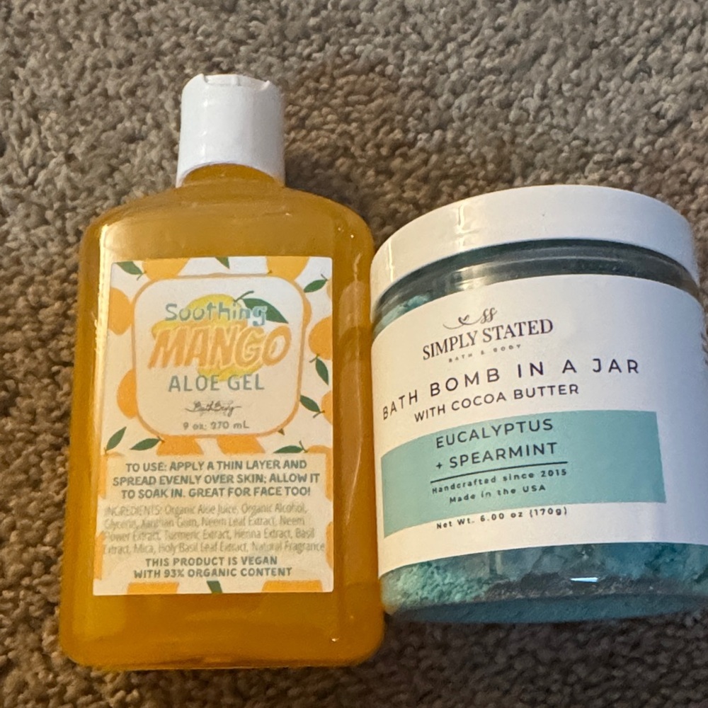 Eucalyptus Spearmint Bath Bomb sprinklesin a jar and Soothing Mango Aloe Gel Set